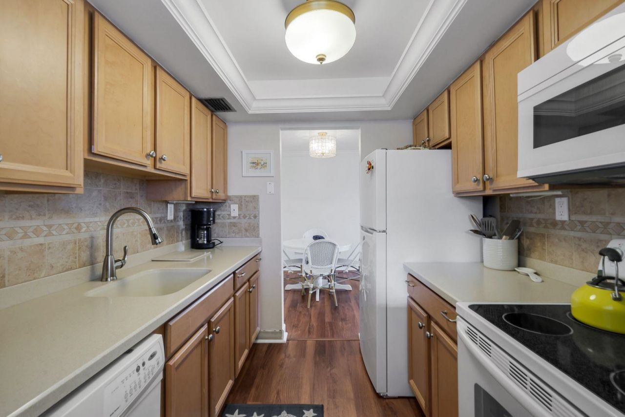 1610 Middle Gulf Dr, Unit F5, Sanibel, FL 33957 Photo