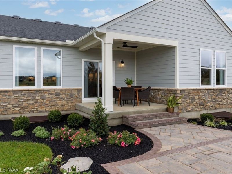 800 Colesbourne Circle, Uniontown, OH 44685 Photo 39