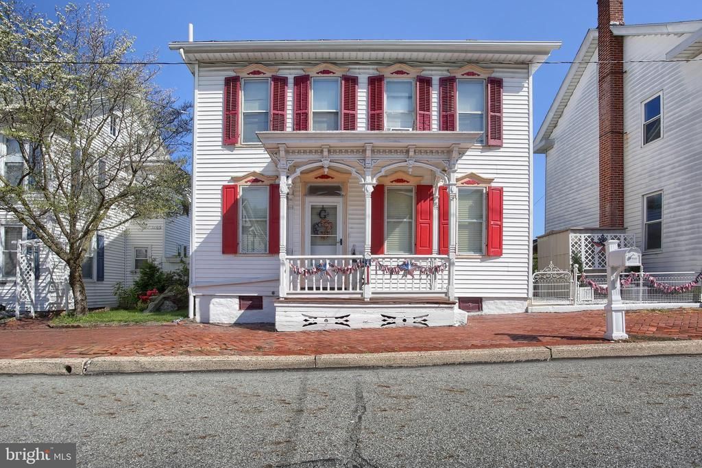 229 W MAIN STREET , ELIZABETHVILLE, PA 17023