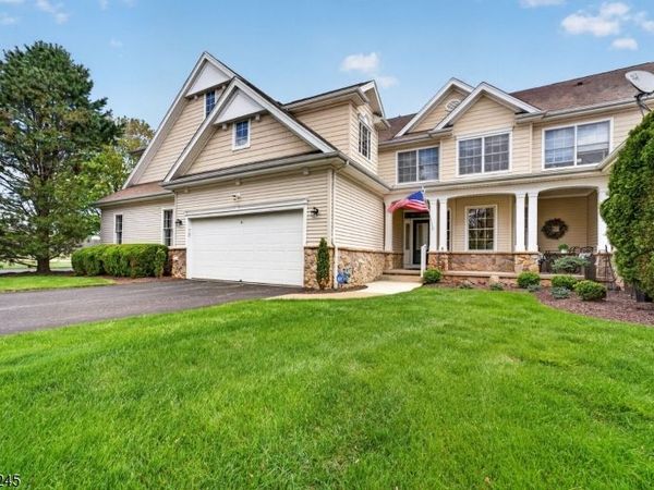6 Osprey Ct, Washington, NJ 07882