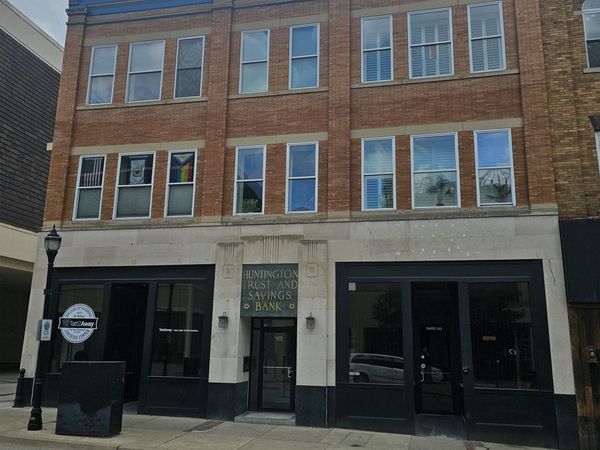 419 9th St Unit 301, Huntington, WV 25701