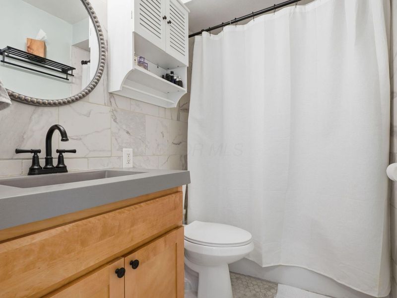 2574 Scioto View Lane, Unit G, Columbus, OH 43221 Photo 23
