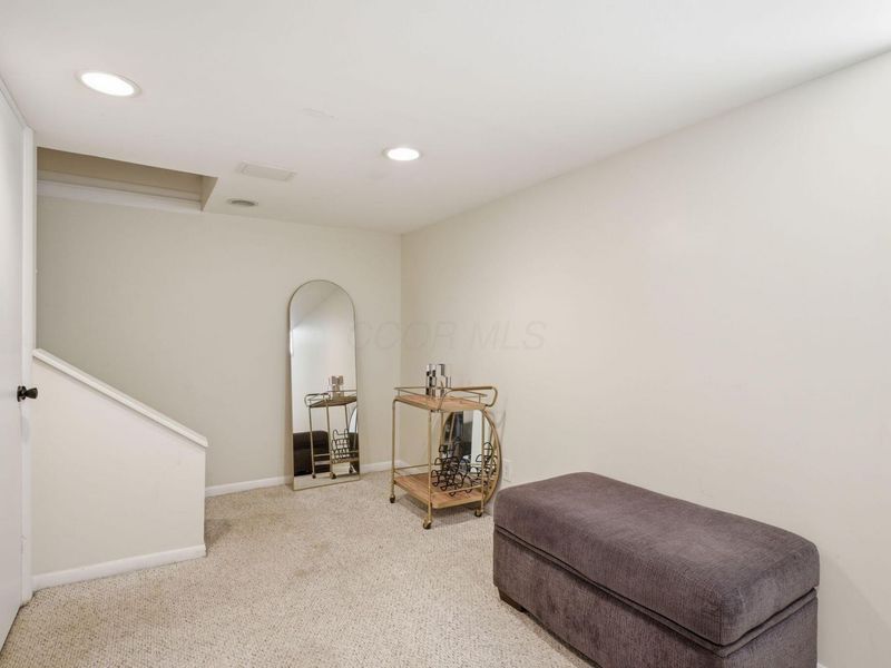 2574 Scioto View Lane, Unit G, Columbus, OH 43221 Photo 24