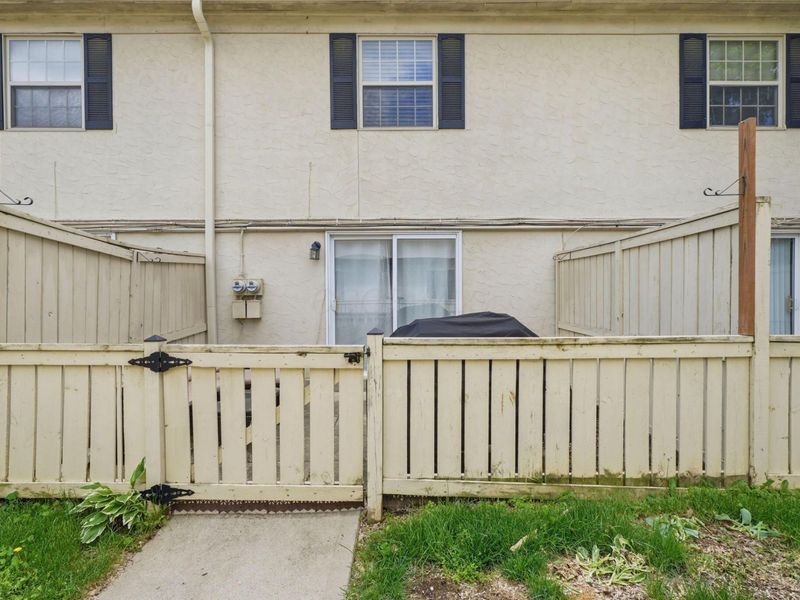 2574 Scioto View Lane, Unit G, Columbus, OH 43221 Photo 27