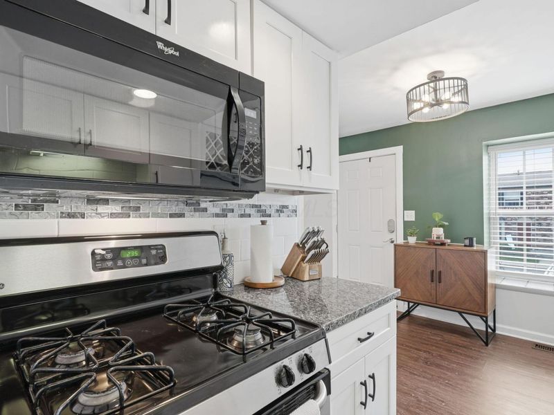 2574 Scioto View Lane, Unit G, Columbus, OH 43221 Photo 6