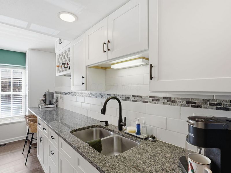 2574 Scioto View Lane, Unit G, Columbus, OH 43221 Photo 7