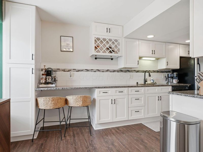 2574 Scioto View Lane, Unit G, Columbus, OH 43221 Photo 8