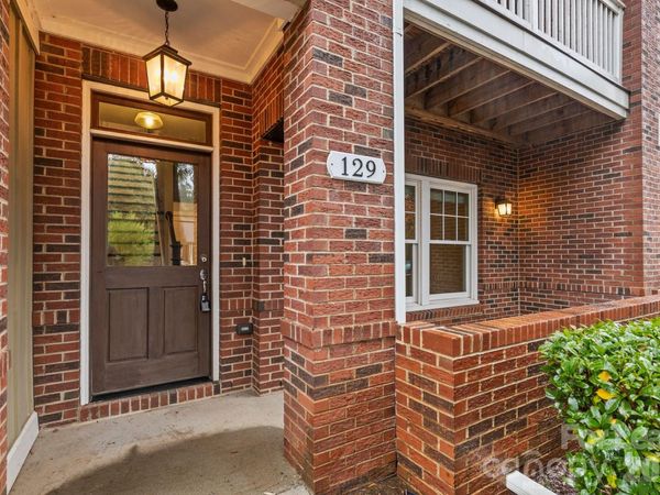 129 Grandin Road , Charlotte, NC 28208