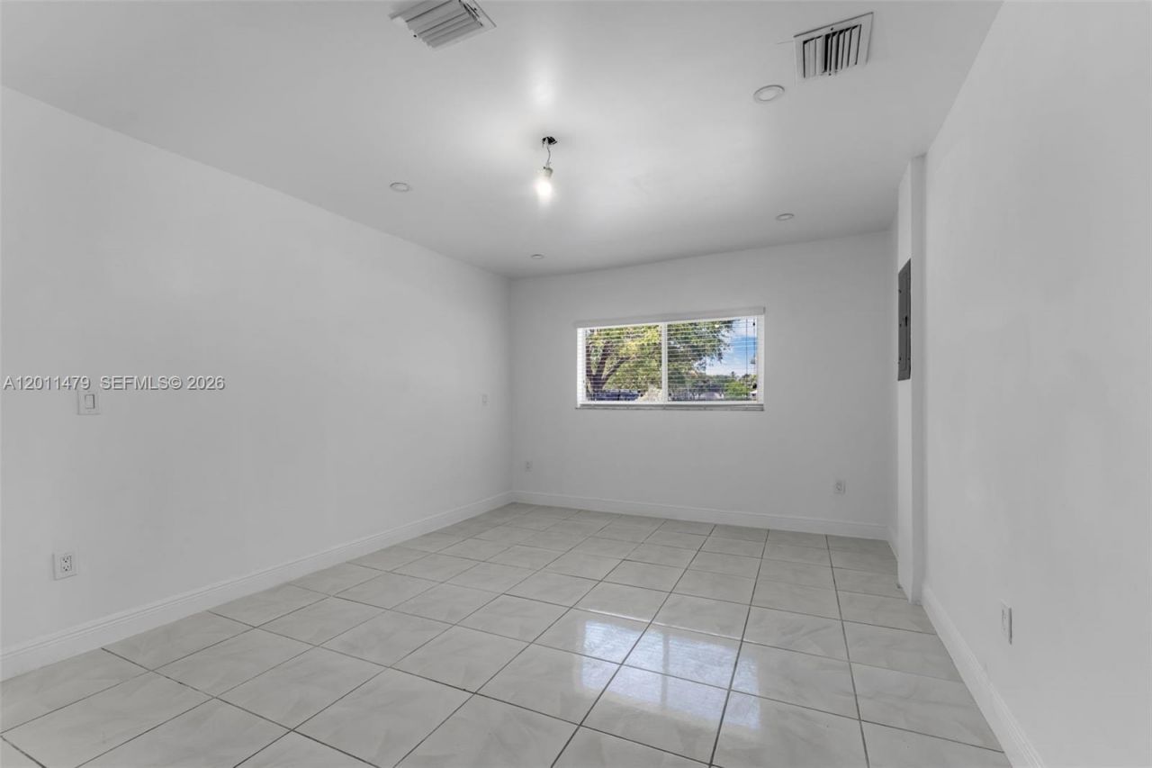 6605 SW 151st Ct , Miami, FL 33193 Photo