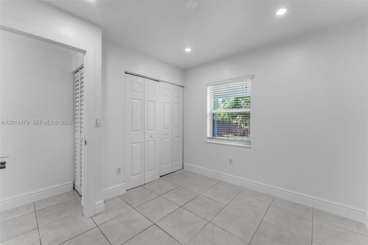 6605 SW 151st Ct , Miami, FL 33193 Photo