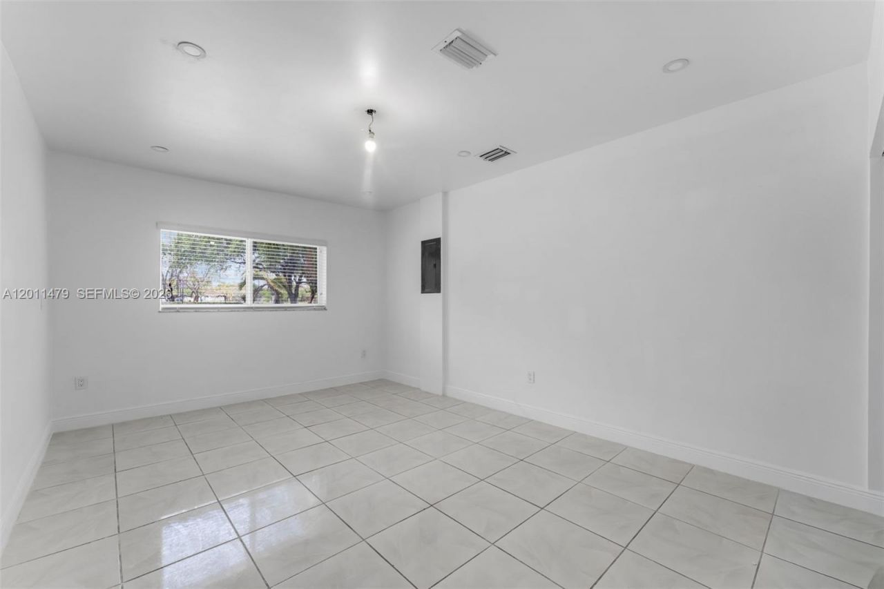 6605 SW 151st Ct , Miami, FL 33193 Photo