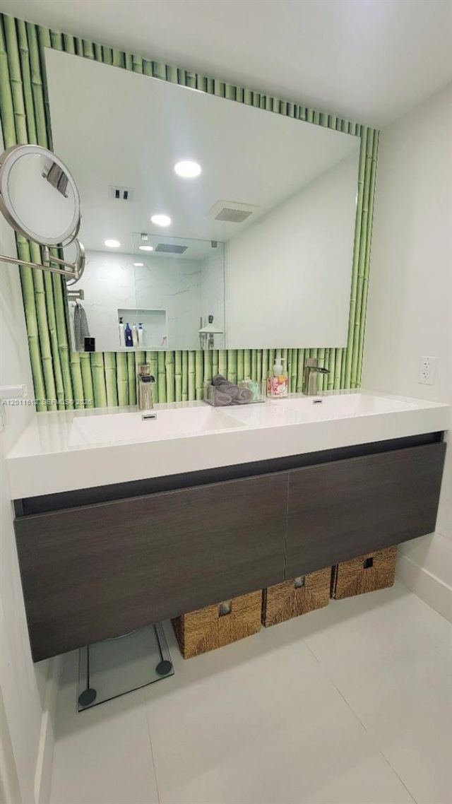 250 Galen Dr , Unit 43, Key Biscayne, FL 33149 Photo