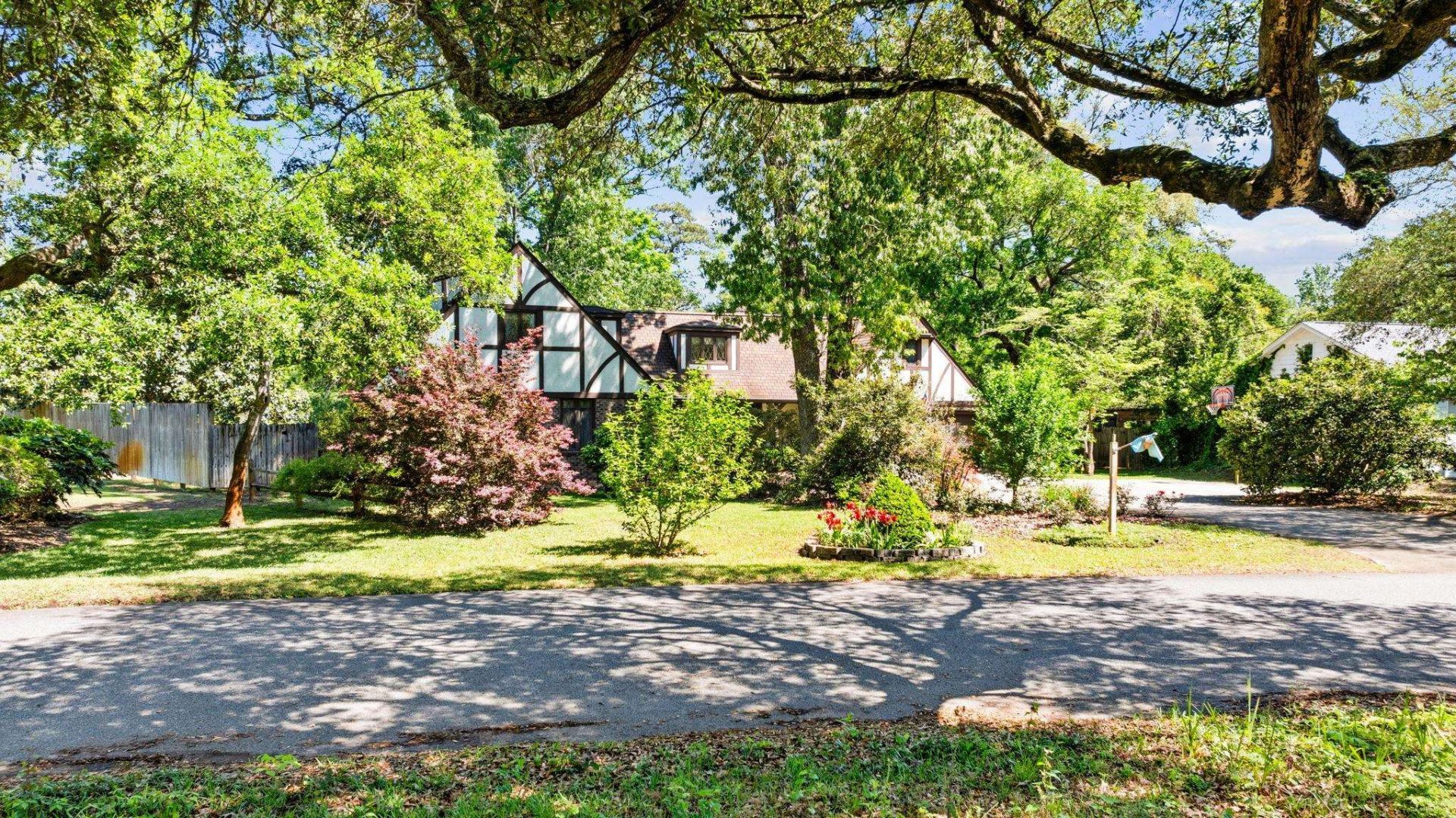 4904 Yaupon Dr. Photo 45