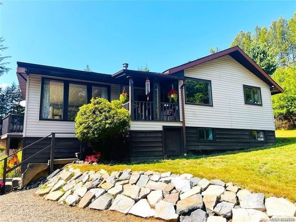 973 Island Hwy, Sayward, BC V0P 1R0