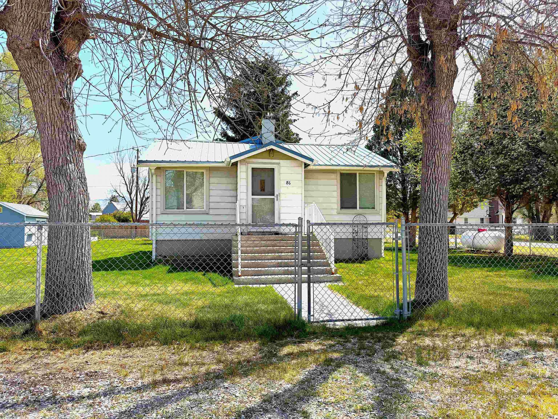 86 S 1st St E, Downey, ID 83234 Main Photo