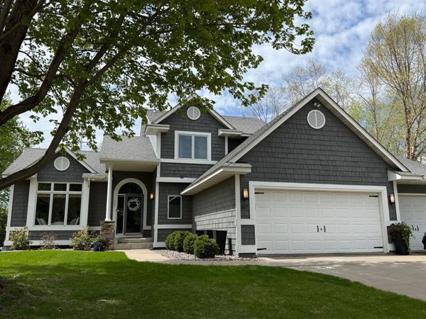507 Owasso Hills Drive , Roseville, MN 55113