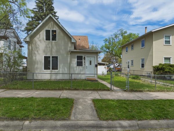 751 Minnehaha Avenue W, Saint Paul, MN 55104