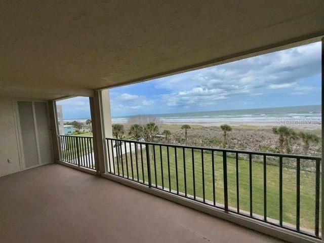 545 Garfield Avenue, Unit 402, Cocoa Beach, FL 32931 Photo