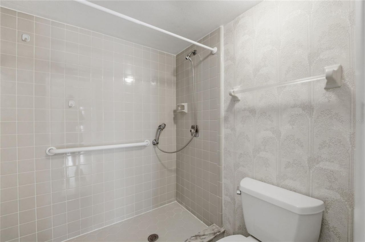7 Escondido Circle , Unit 67, Altamonte Springs, FL 32701 Photo