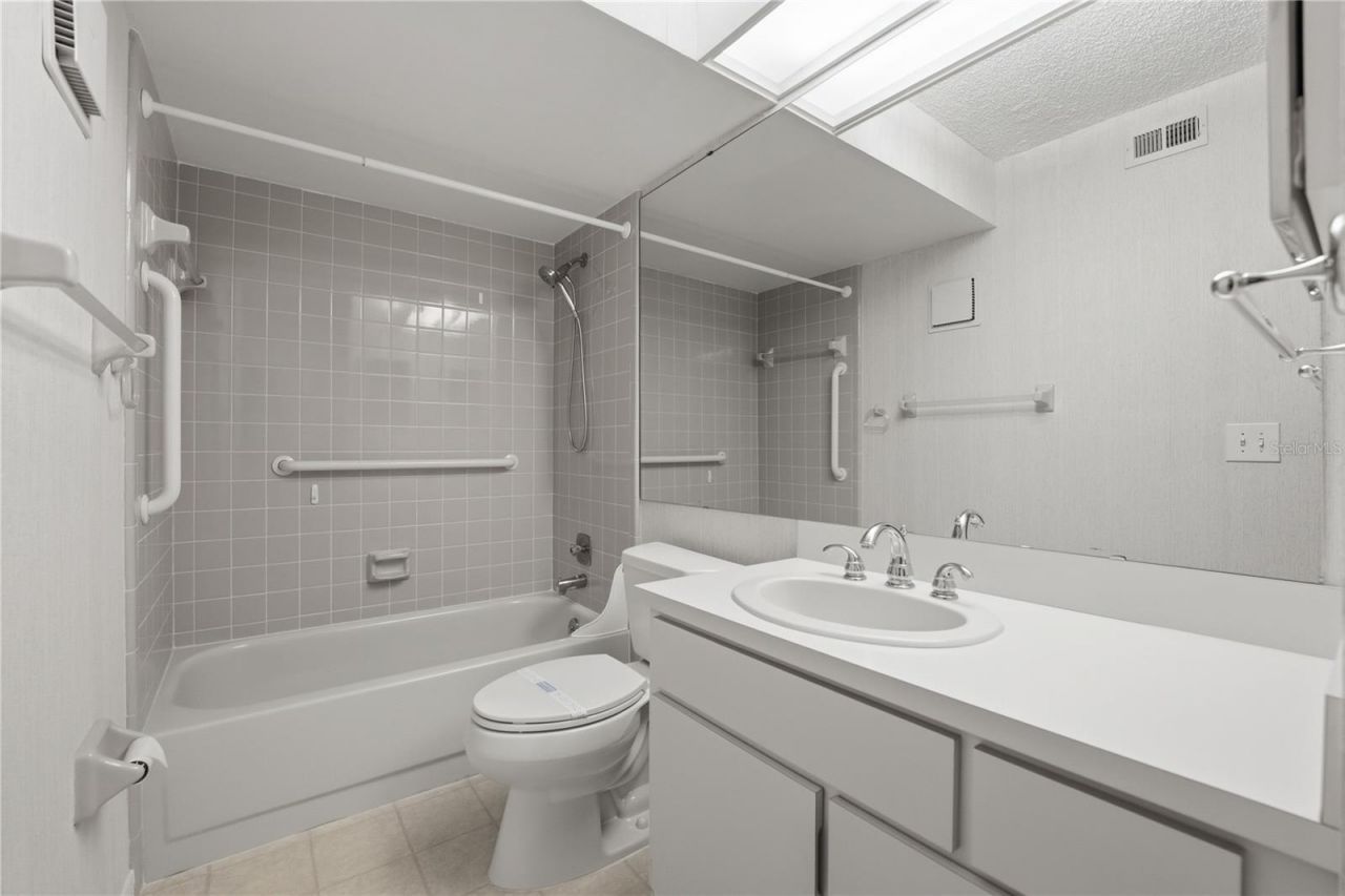 7 Escondido Circle , Unit 67, Altamonte Springs, FL 32701 Photo