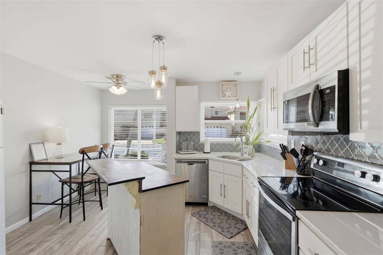 6151 Bahia Del Mar Boulevard , Unit 123, Saint Petersburg, FL 33715 Photo