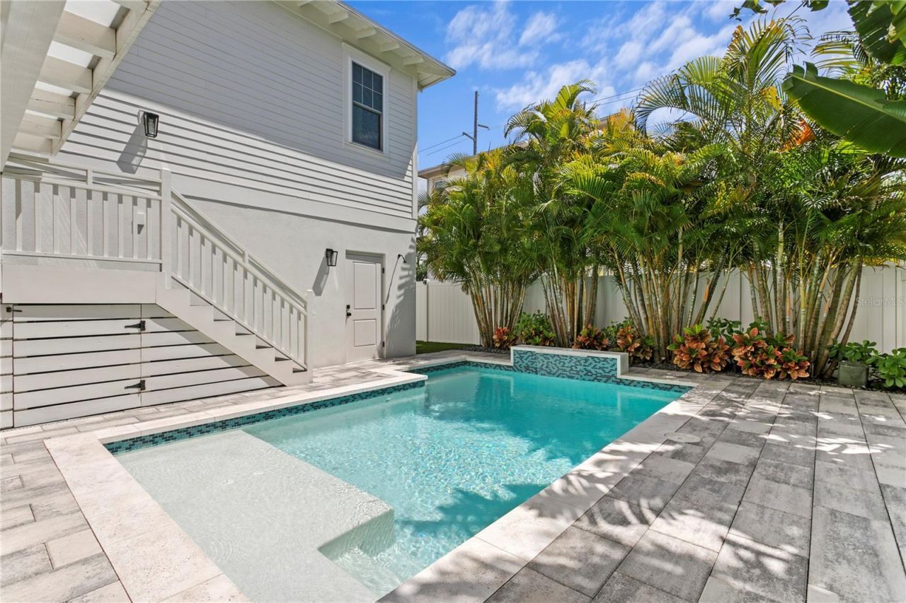 1223 5th Street S, Saint Petersburg, FL 33701 Photo