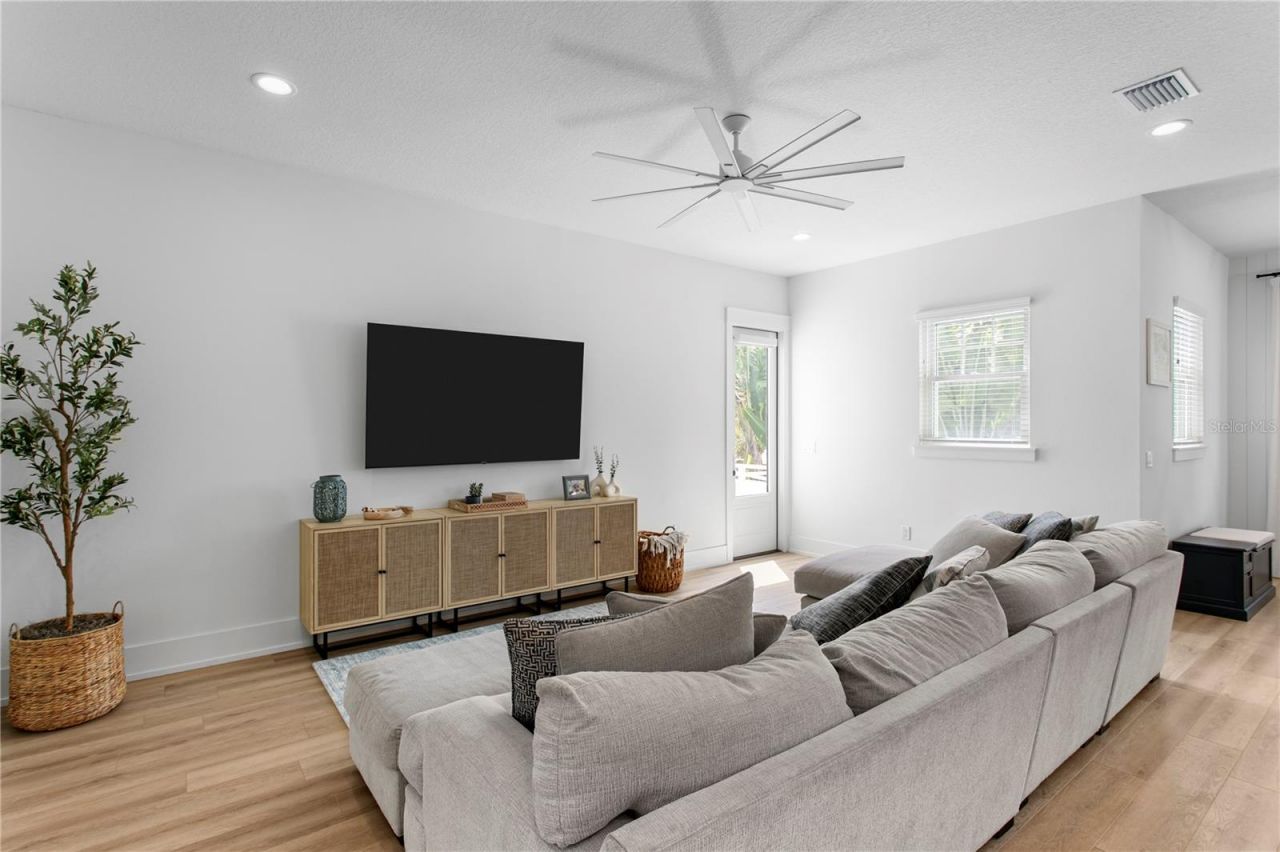 1223 5th Street S, Saint Petersburg, FL 33701 Photo