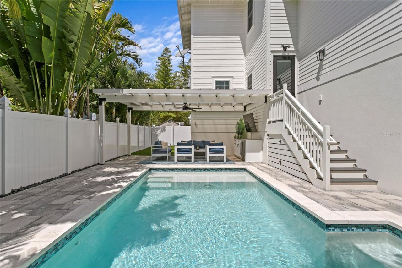 1223 5th Street S, Saint Petersburg, FL 33701 Photo