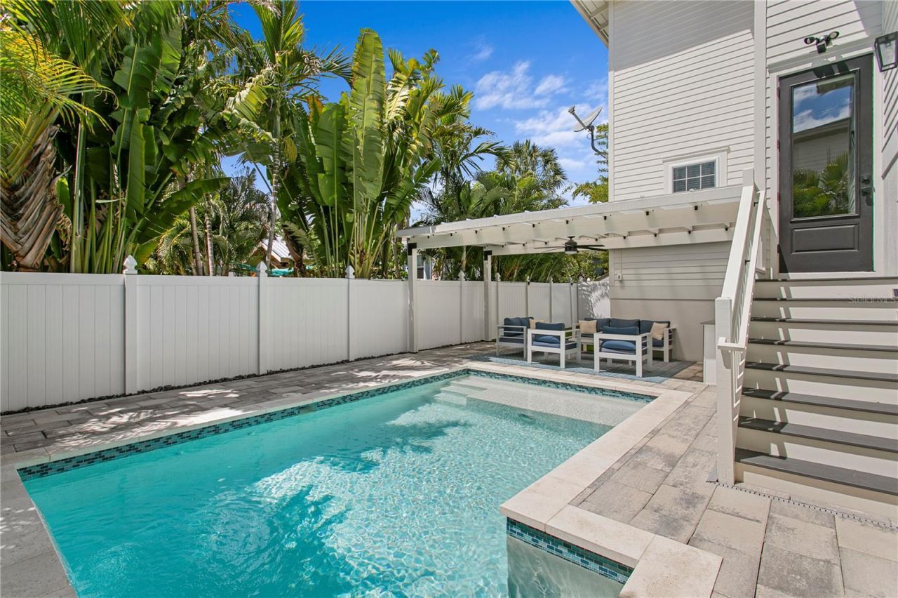1223 5th Street S, Saint Petersburg, FL 33701 Photo