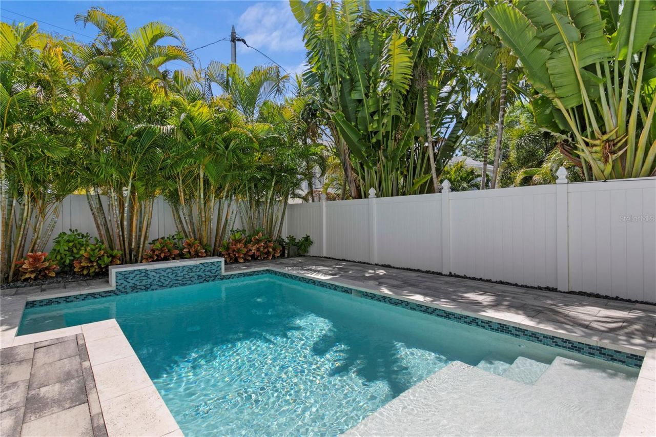 1223 5th Street S, Saint Petersburg, FL 33701 Photo