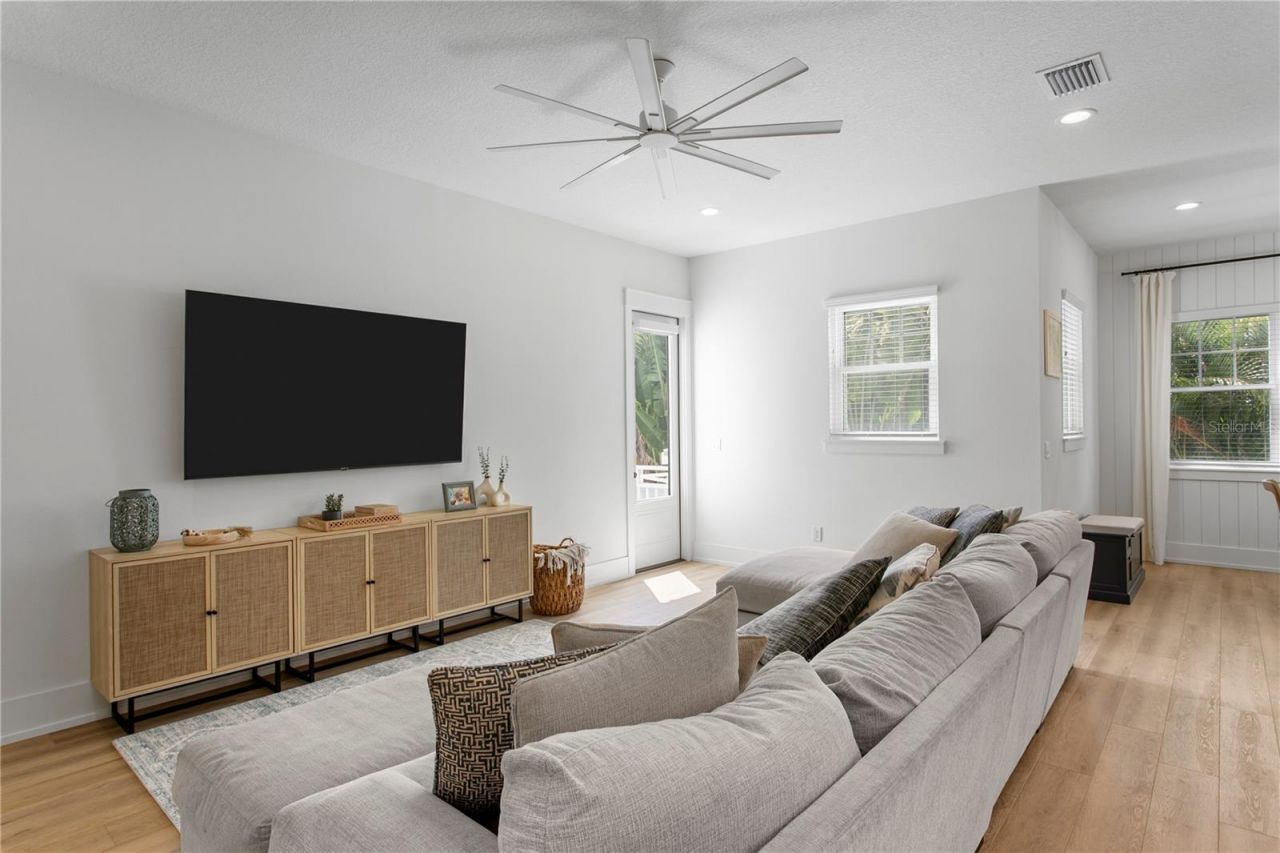 1223 5th Street S, Saint Petersburg, FL 33701 Photo