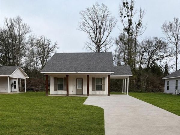 24143 JOHN MCKIGNEY Road, Unit 6, Springfield, LA 70462