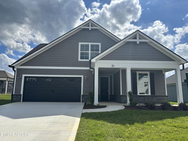 351 Trillium Tr, Lenoir City, TN 37771