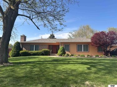 10276 Fowler Avenue, Omaha, NE 68134