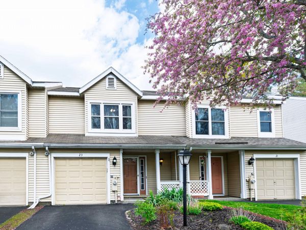 23 Stoney Creek Drive, Clifton Park, NY 12065