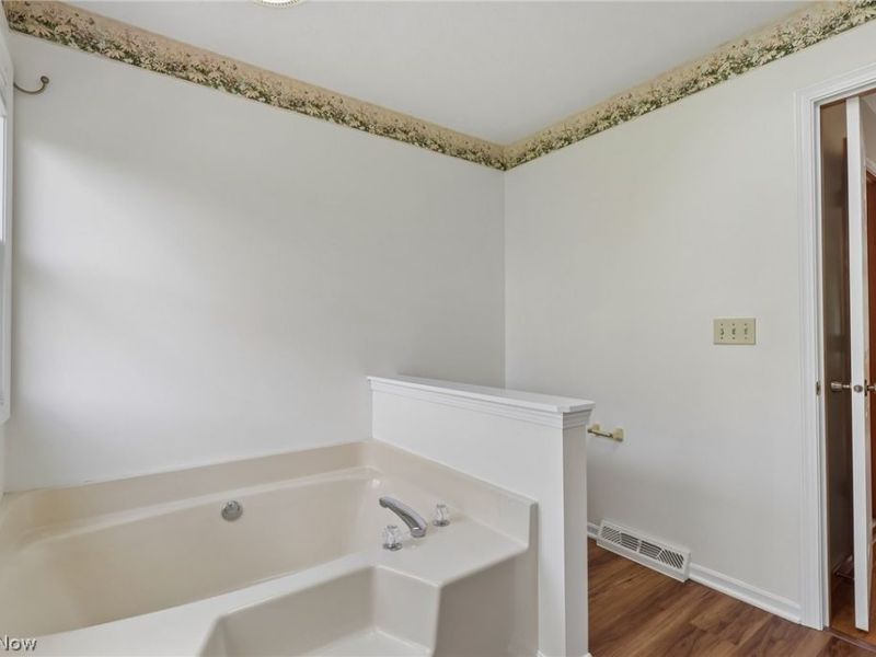 255 Gloucester Drive, Medina, OH 44256 Photo 27