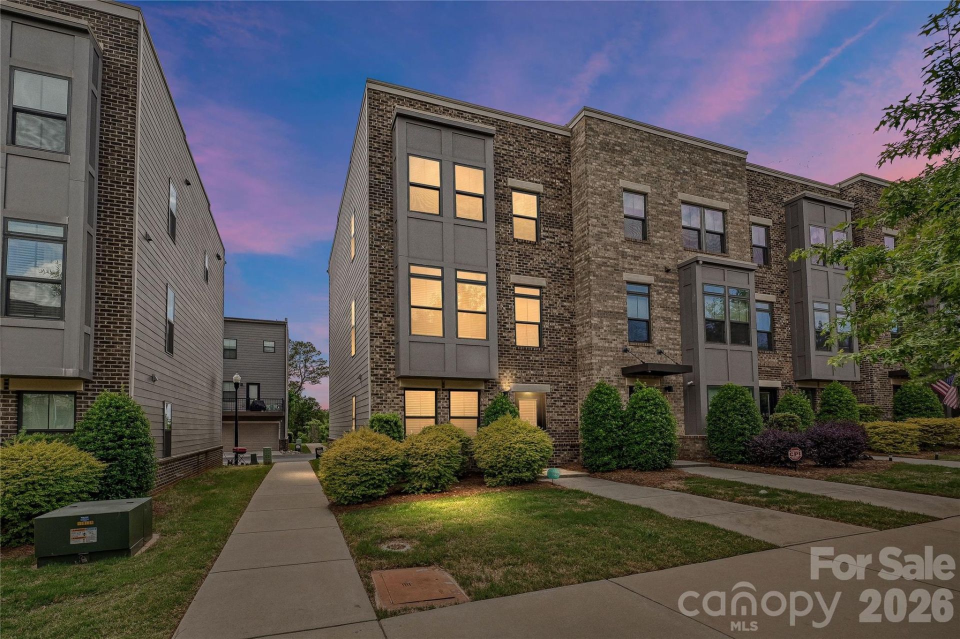 653 Uwharrie River Road, Charlotte, NC 28211 Main Photo