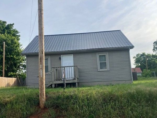 236 Tennessee Ave S, Cowan, TN 37318