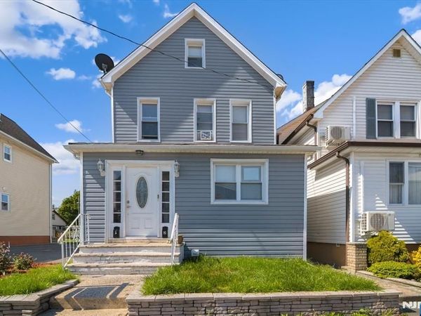 22 Tuttle Street, WALLINGTON, NJ 07057
