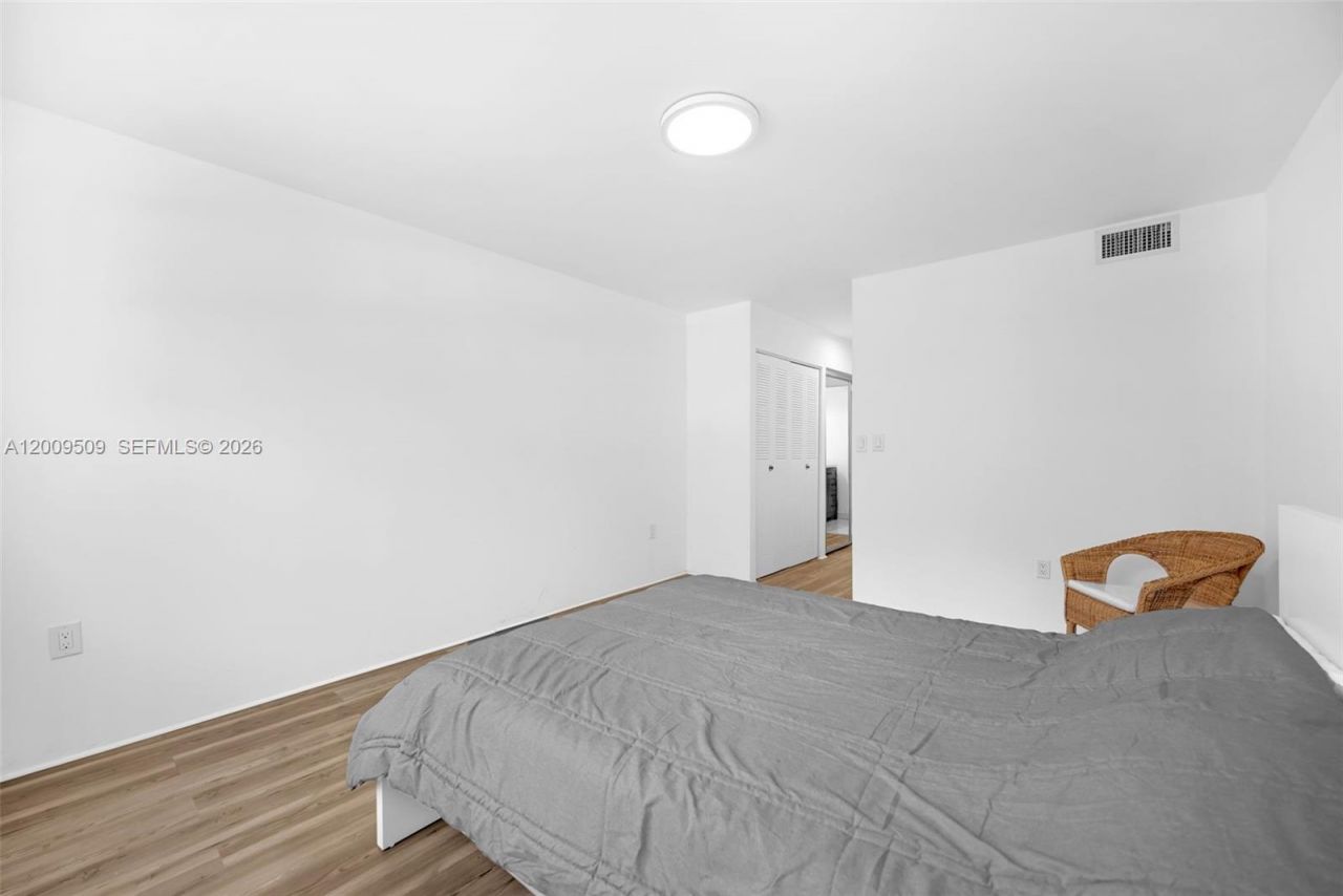 2780 NE 183rd St, Unit 115, Aventura, FL 33160 Photo