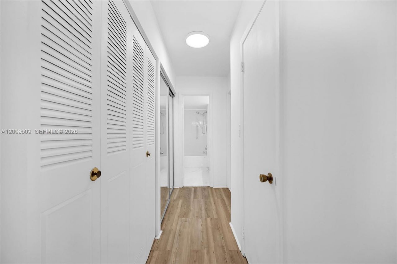 2780 NE 183rd St, Unit 115, Aventura, FL 33160 Photo