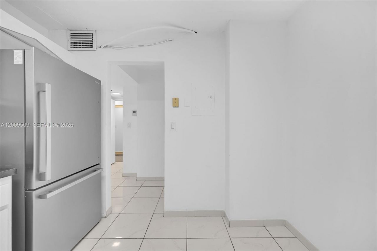 2780 NE 183rd St, Unit 115, Aventura, FL 33160 Photo