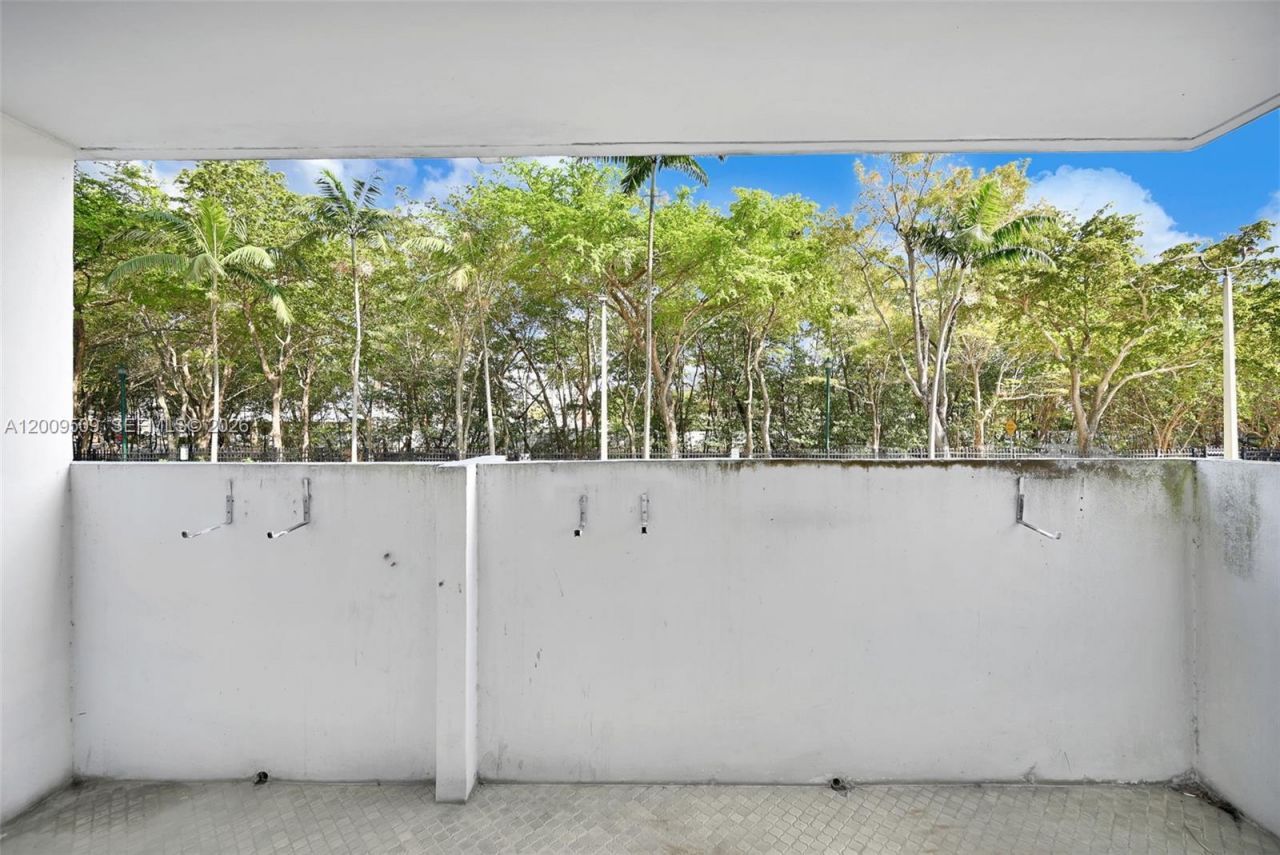 2780 NE 183rd St, Unit 115, Aventura, FL 33160 Photo
