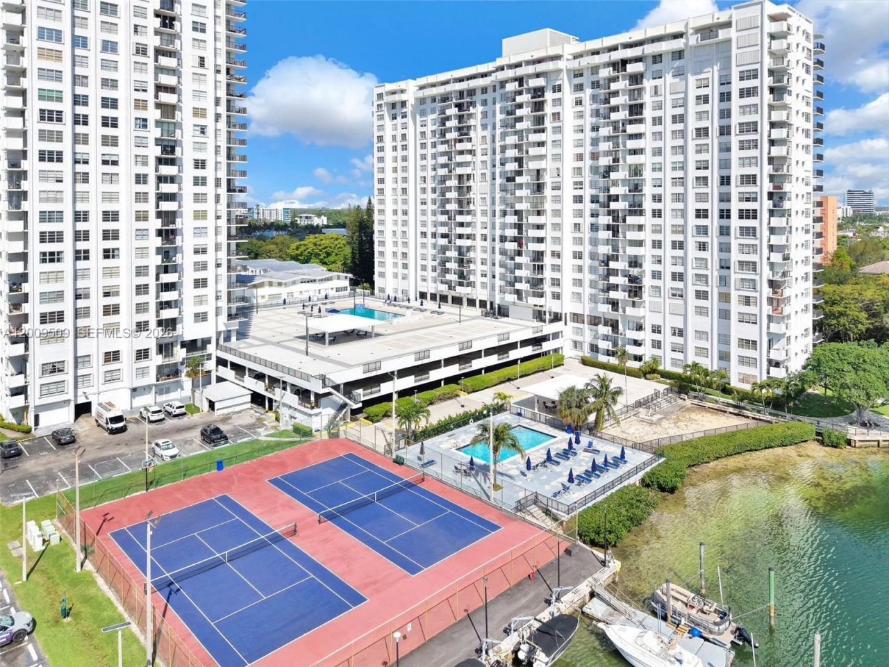 2780 NE 183rd St, Unit 115, Aventura, FL 33160 Photo