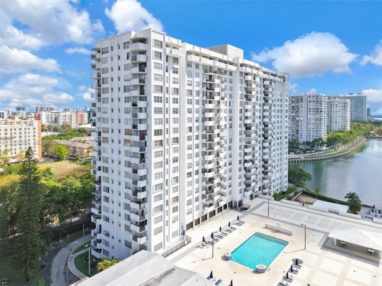 2780 NE 183rd St, Unit 115, Aventura, FL 33160 Photo