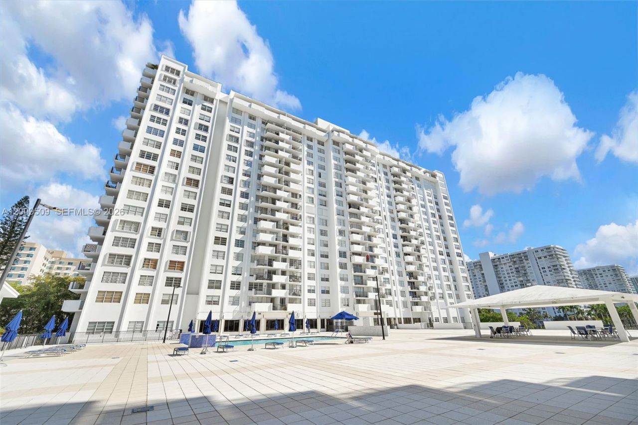 2780 NE 183rd St, Unit 115, Aventura, FL 33160 Photo