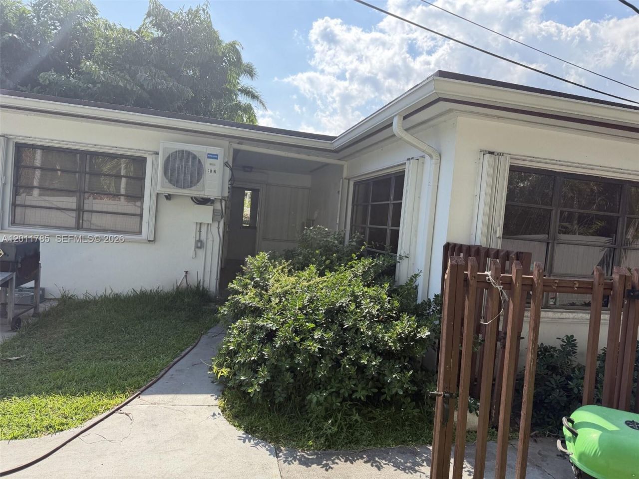 1024 Tyler St , Hollywood, FL 33019 Photo