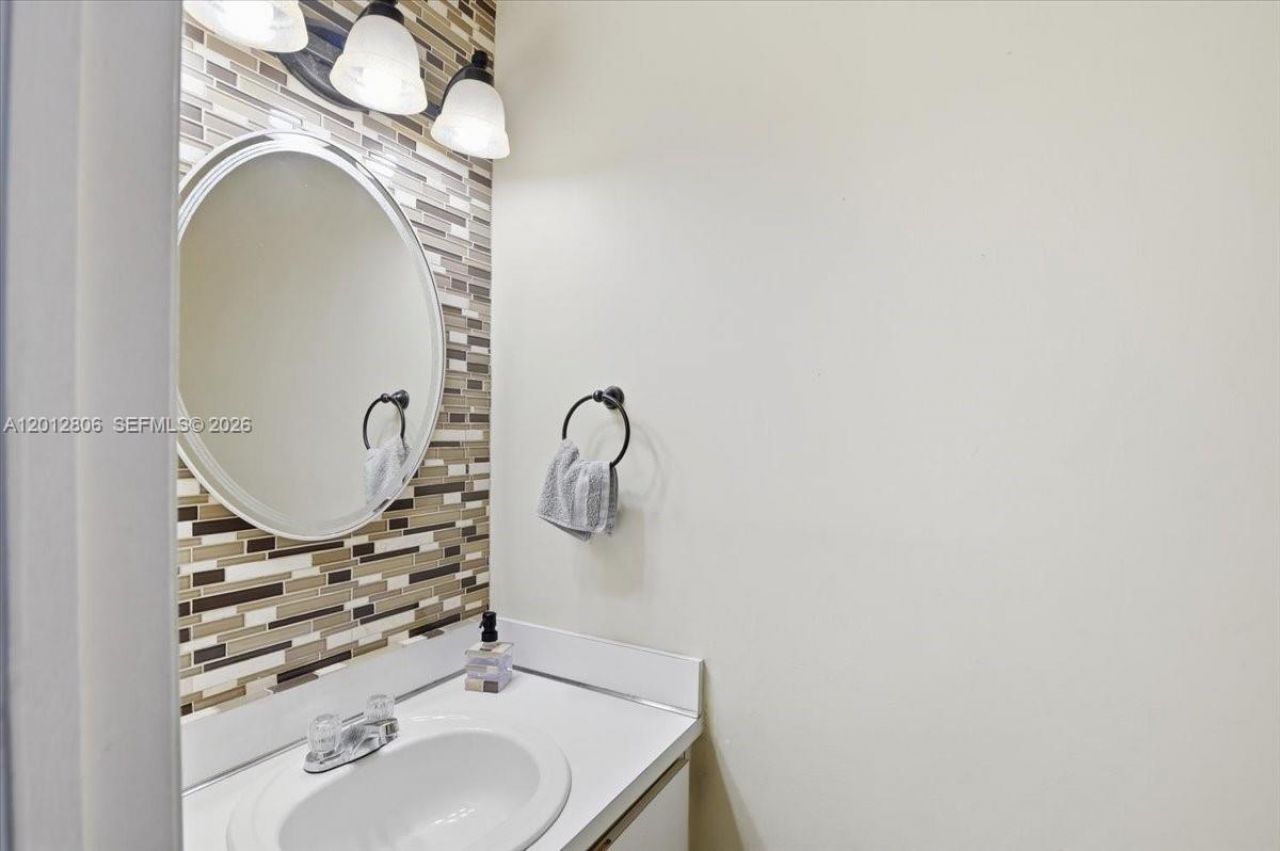 1270 NW 99th Ave , Unit 60, Pembroke Pines, FL 33024 Photo