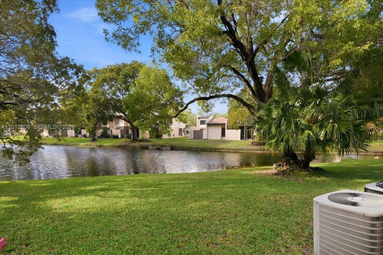 1270 NW 99th Ave , Unit 60, Pembroke Pines, FL 33024 Photo