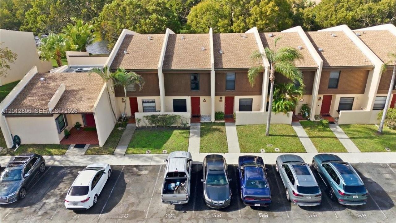 1270 NW 99th Ave , Unit 60, Pembroke Pines, FL 33024 Photo